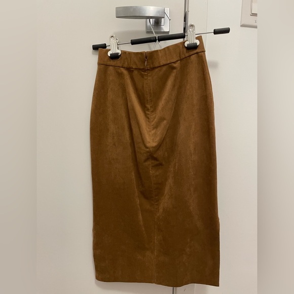 Aritzia Wilfred Free Skirt - Picture 4 of 6